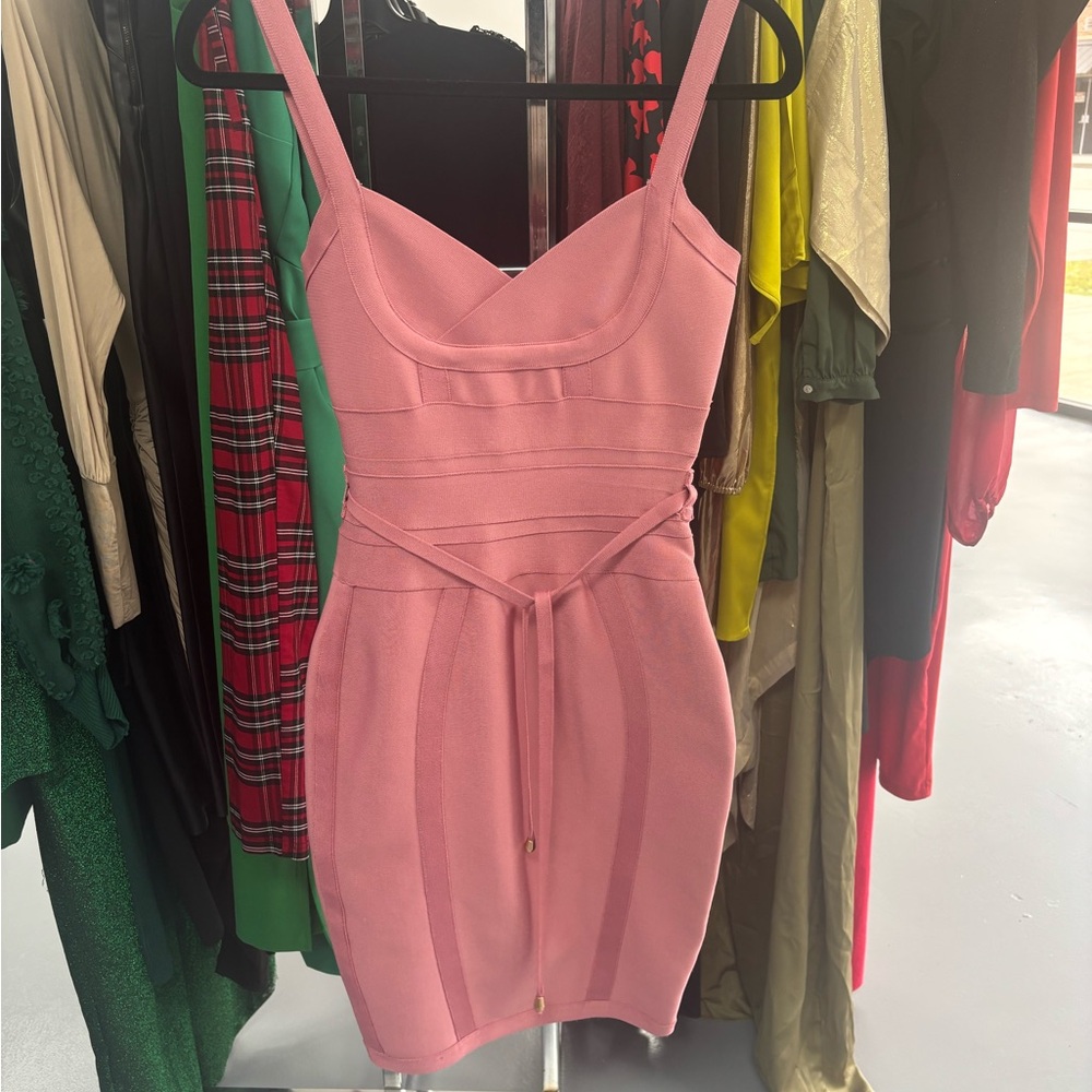 Chic Pink Sleeveless Mini Dress